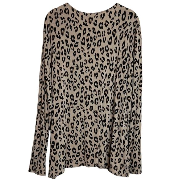 Chicos Womens Knit Top Size 3 (XL) Leopard Print Long Sleeve Crisscross V-Neck - Picture 3 of 5